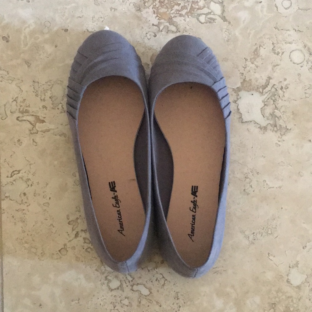 grey 6½  flats american eagle (payless) brand